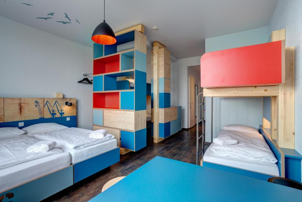 
Bed in 6-Bed Mixed Dormitory Room
