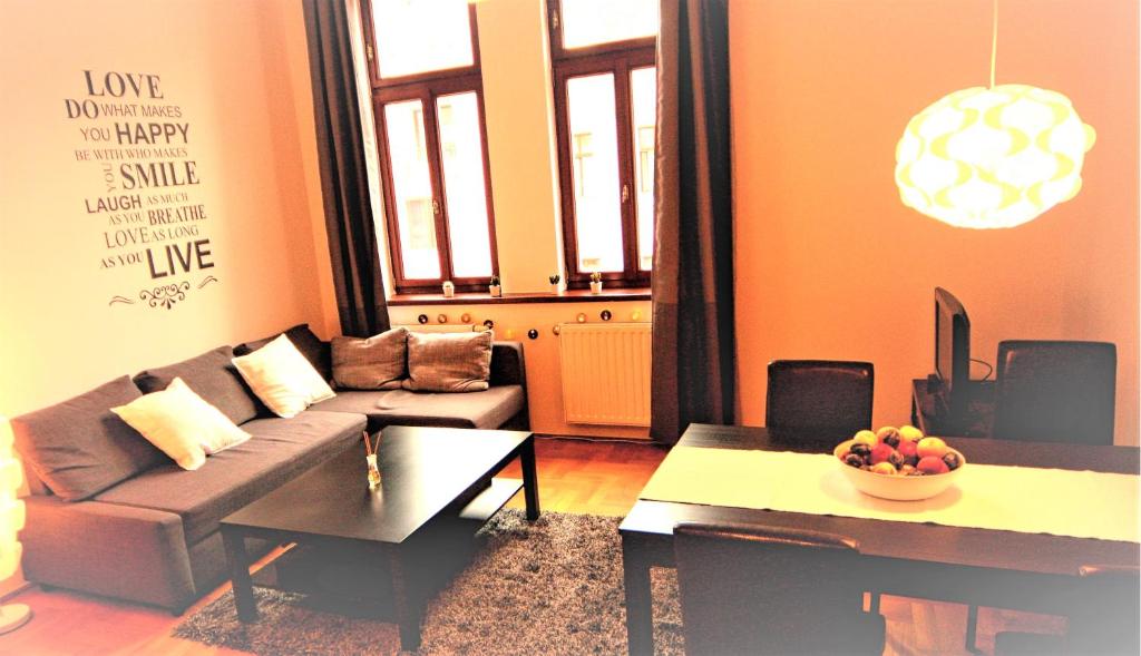 Posedenie v ubytovaní Gozsdu Apartment