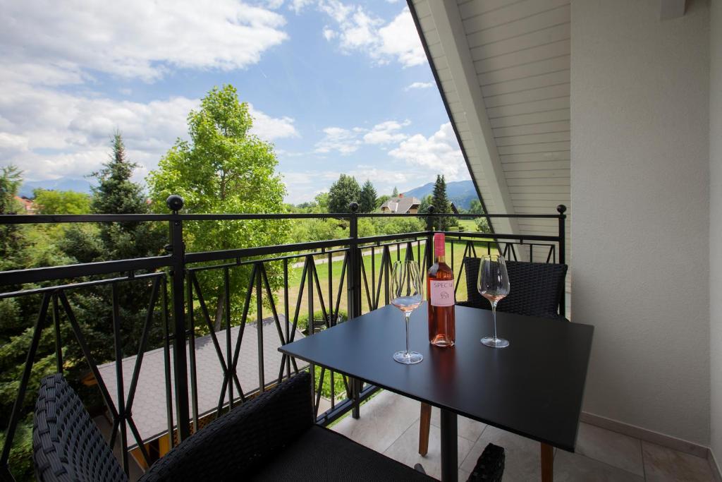Balkón nebo terasa v ubytování Design & Wine Vila Special Bled