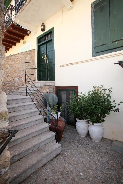 Traditional House - Casa Natalizia