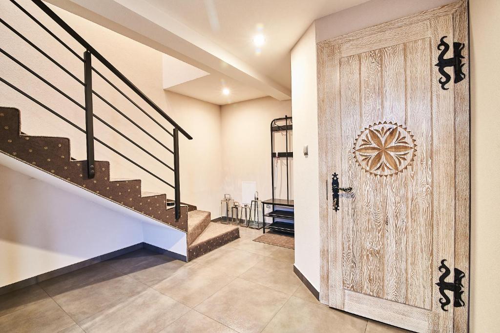Apartament Dwupoziomowy Nad Tamami - 豪华双工公寓，带按摩浴缸和山景