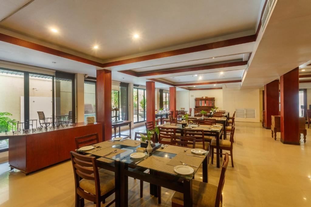Restaurace v ubytování Hotel Janaki