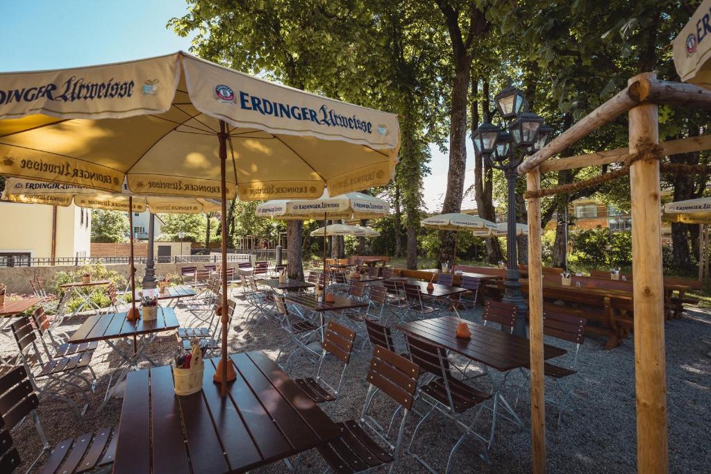 Hotel & Gaststätte zum Erdinger Weißbräu - Resim 27