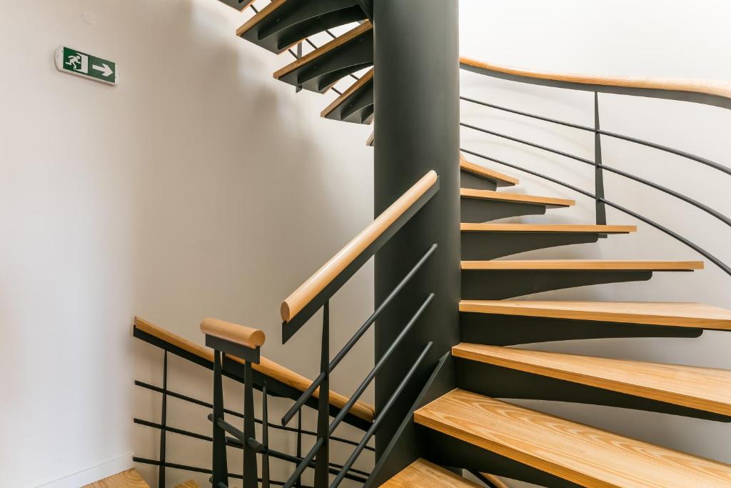 
Two Bedroom Apartment with River View and Balcony - Adjacent Building
