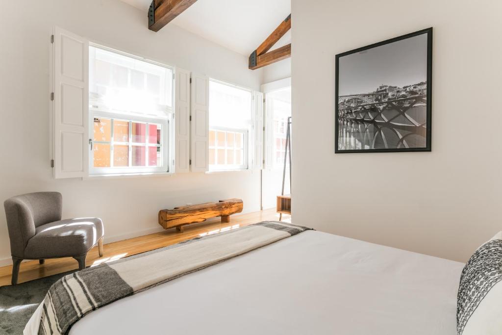 Porto River - Two Bedroom Apartment With River View And Balcony - Adjacent Building