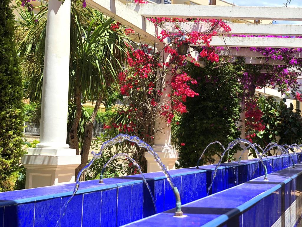 A garden outside Rentalmar Cordoba - Sevilla - Jerez