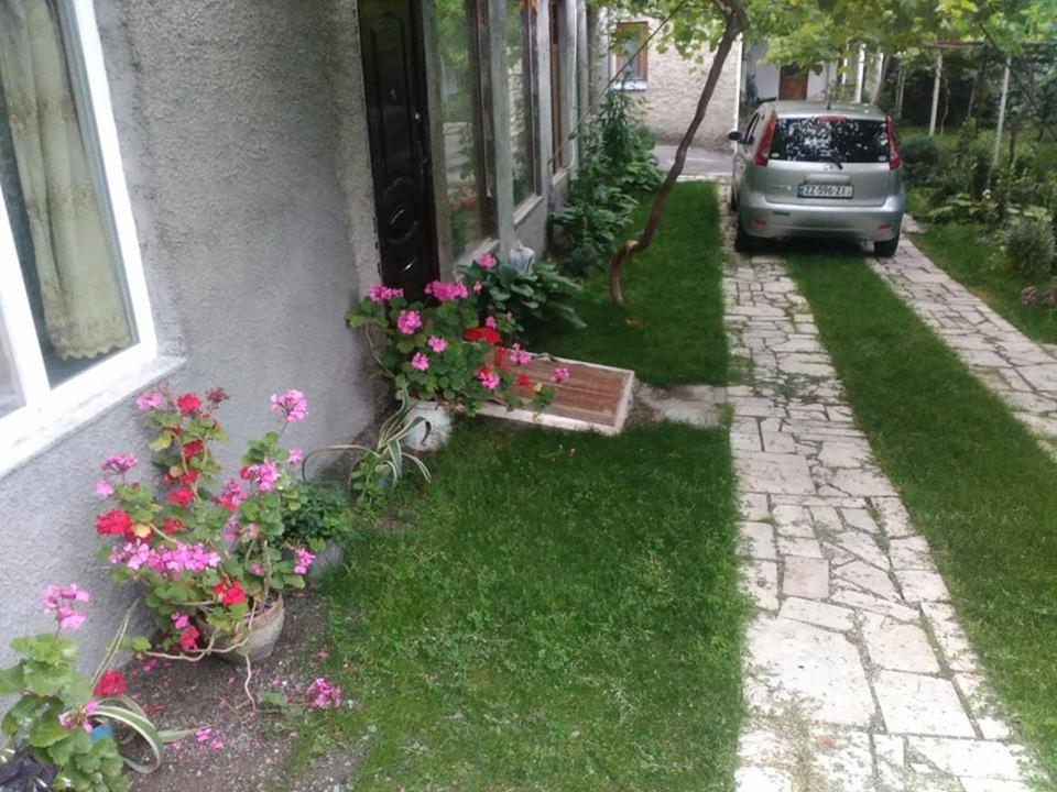 Zahrada ubytování Holiday Home Ekaterine