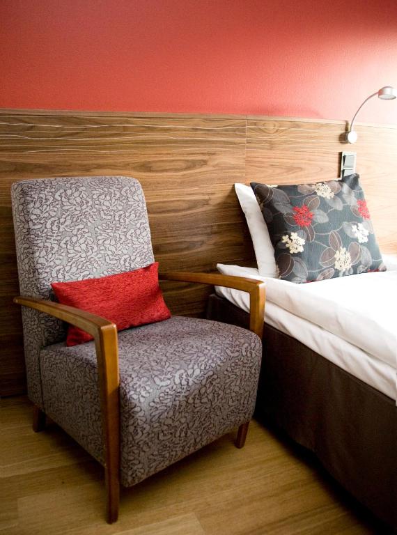 Hotel Haaga Central Park - Standard Single Room
