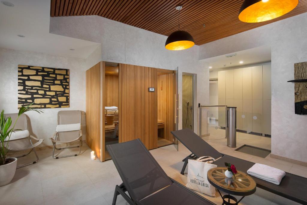 Posedenie v ubytovaní Hotel La Grisa