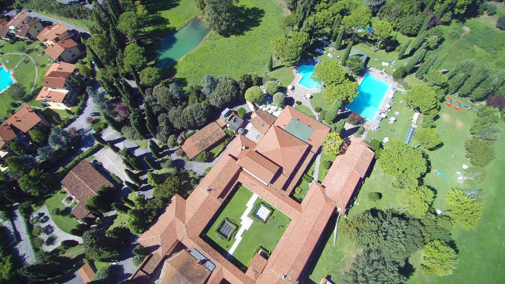 Bazén v ubytovaní West Garda Hotel alebo v jeho blízkosti