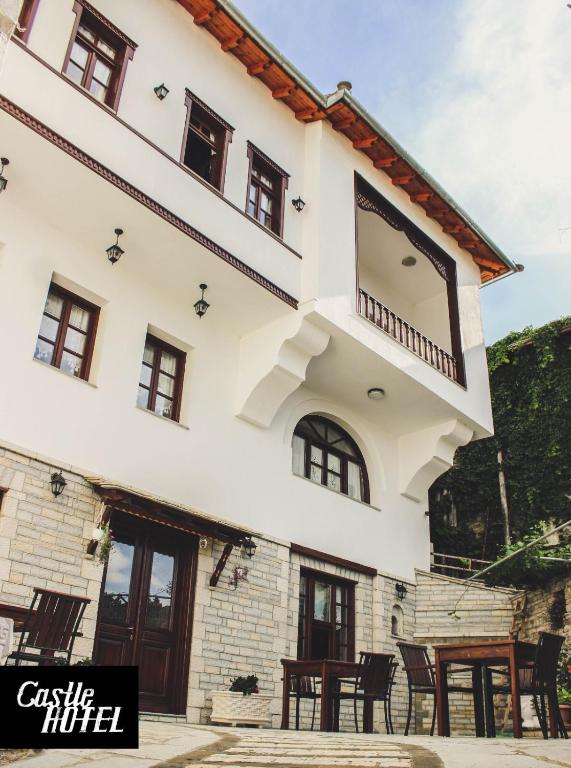 Castle Hotel - Image 6