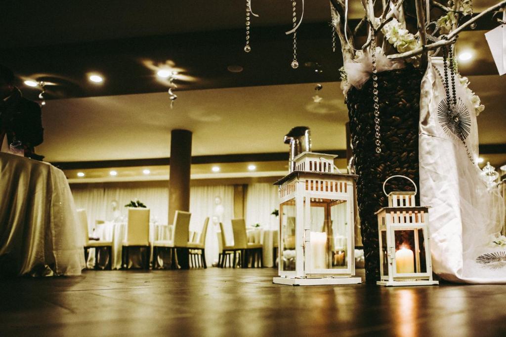 Restaurace v ubytování BNS Hotel Francisco