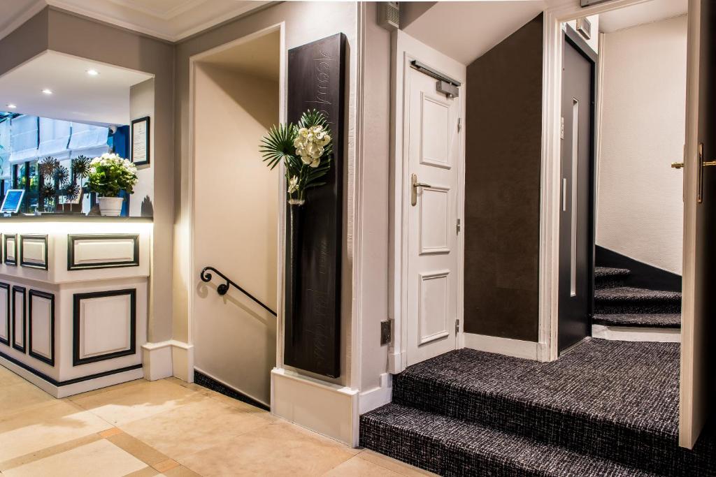 Hôtel Jardin Le Bréa - Resim 29