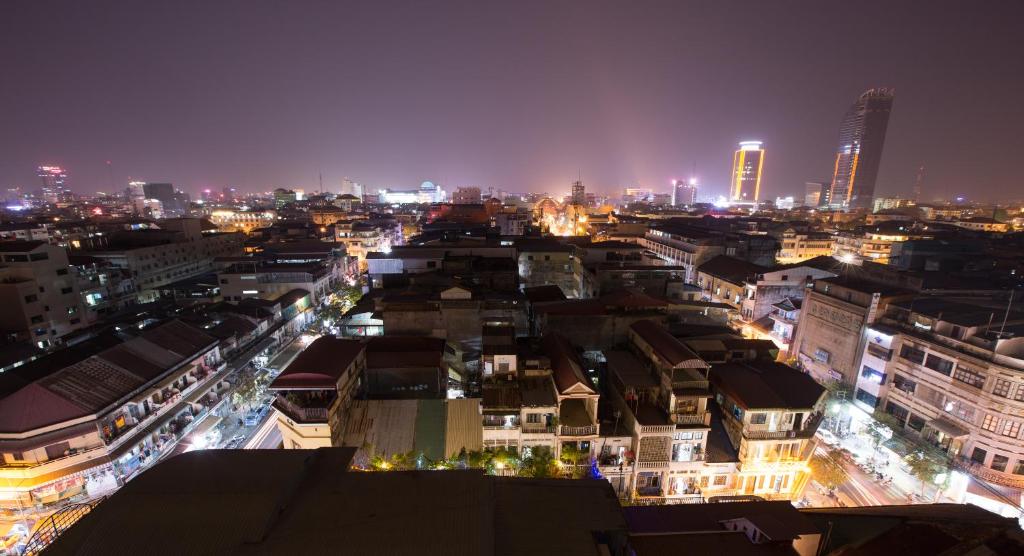 Nespecifikovaný výhled na destinaci Phnompenh nebo výhled na město při pohledu z hotelu