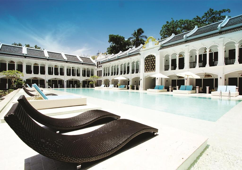 Bazén v ubytování Racha Island Resort (Rayaburi) nebo v jeho okolí