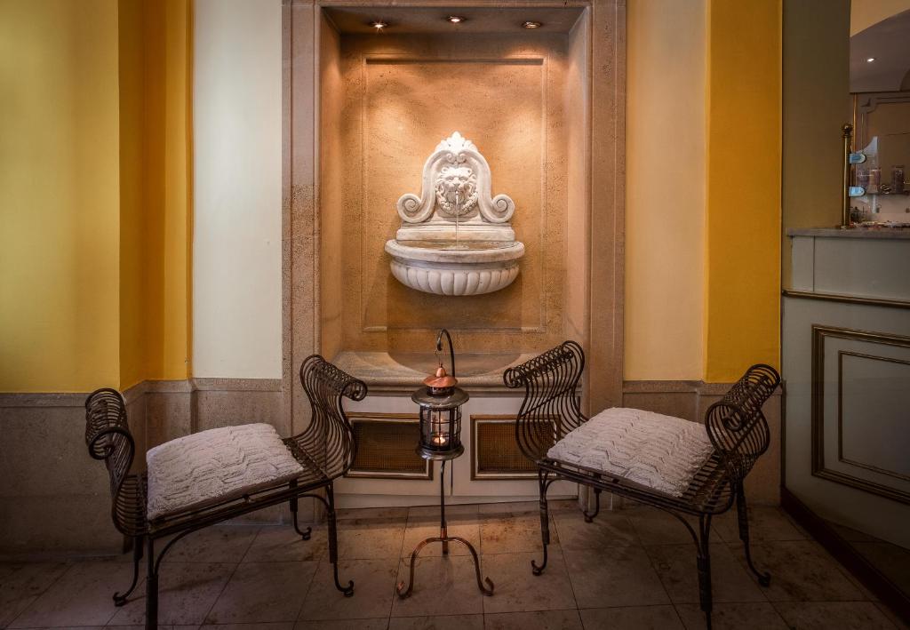 Posezení v ubytování Schlosshotel Römischer Kaiser