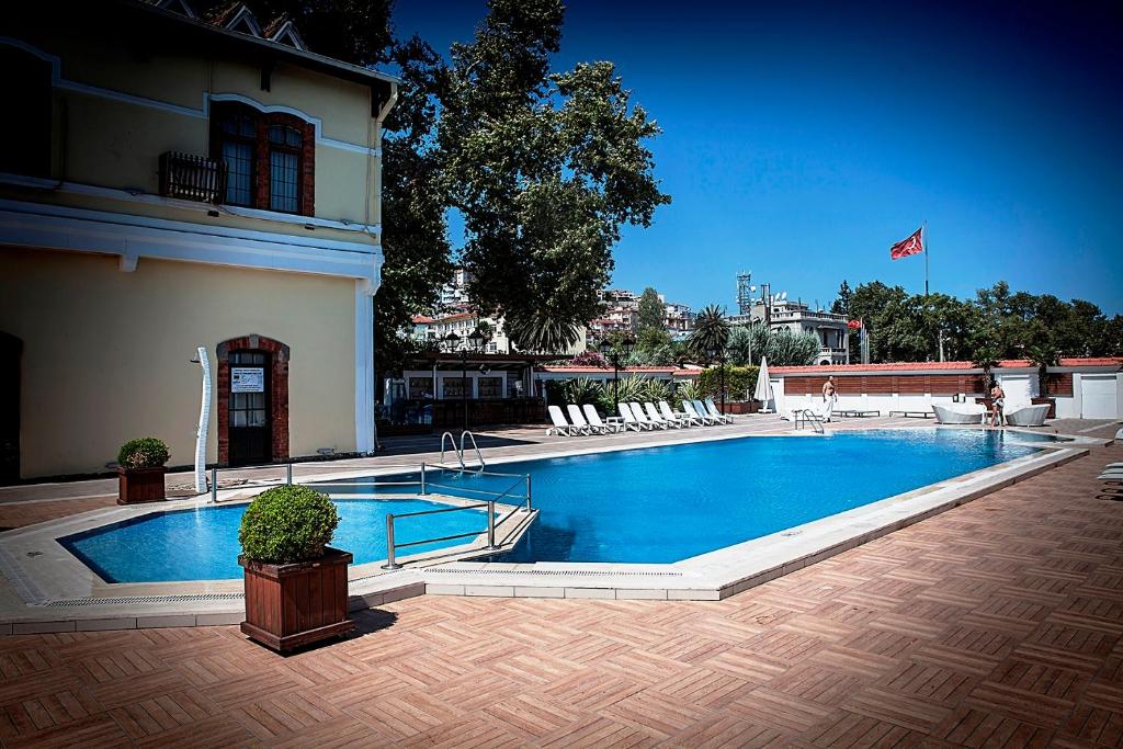 Montania Special Class Hotel