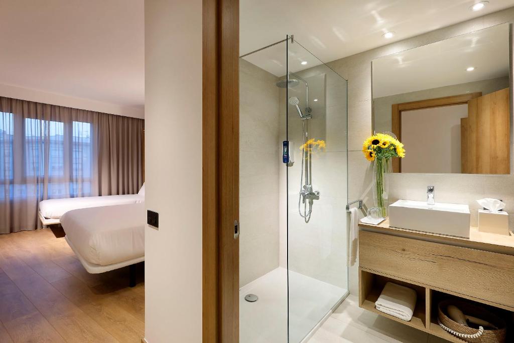 Koupelna v ubytování Hotel SB Corona Tortosa