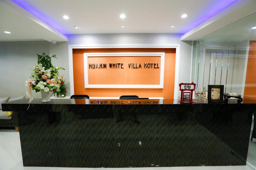 Hua Hin White Villa Hotel - SHA Certified - Resim 20