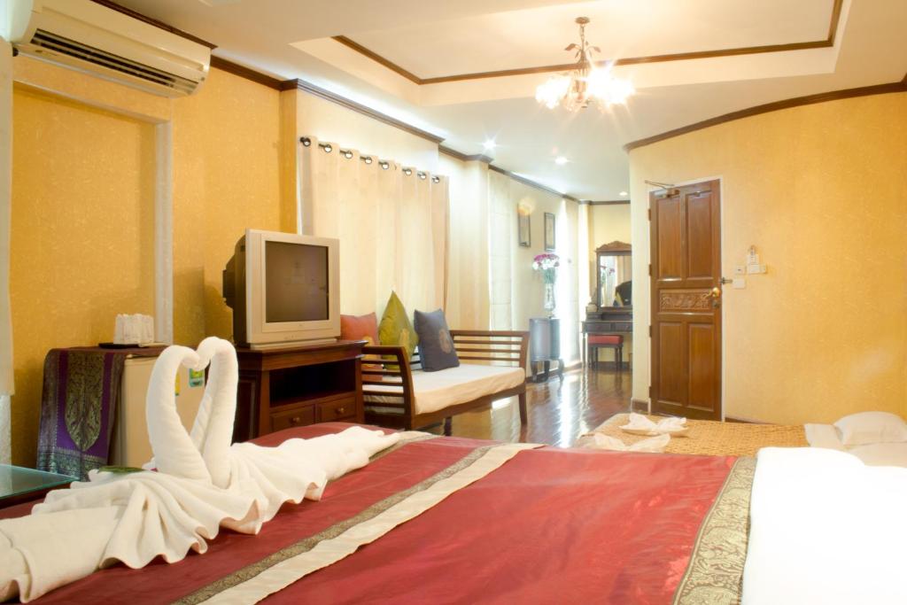 Hua Hin White Villa Hotel - SHA Certified - Resim 30