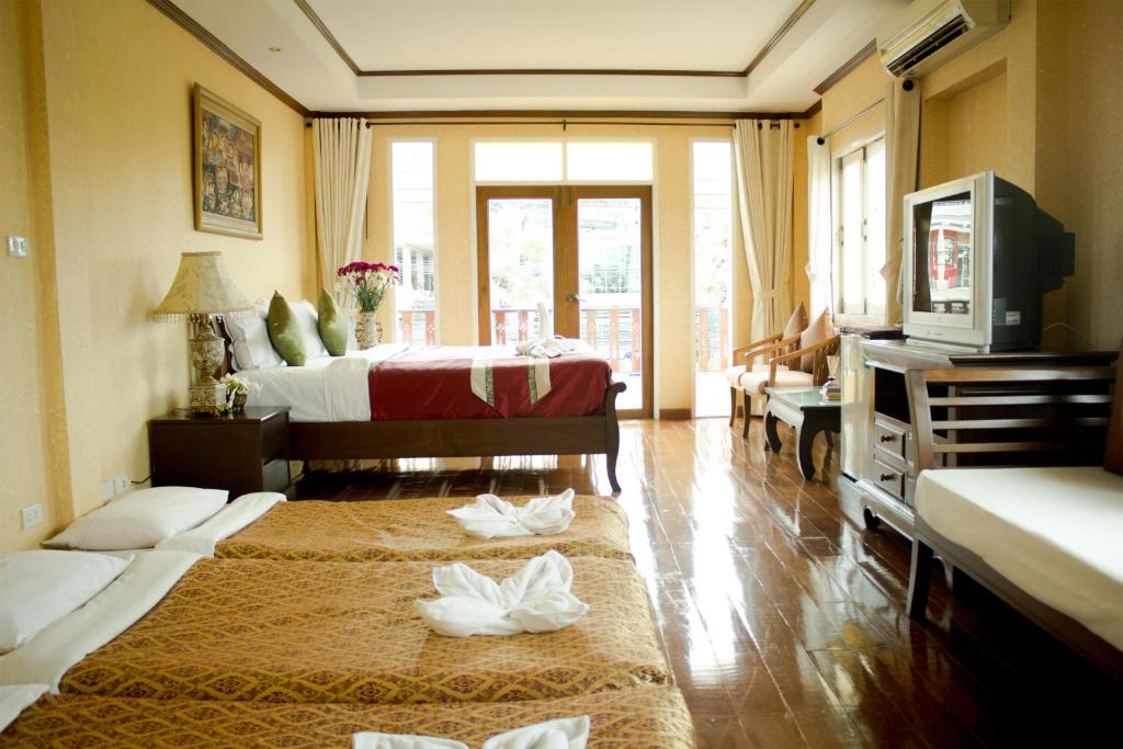 Hua Hin White Villa Hotel - SHA Certified - Resim 33