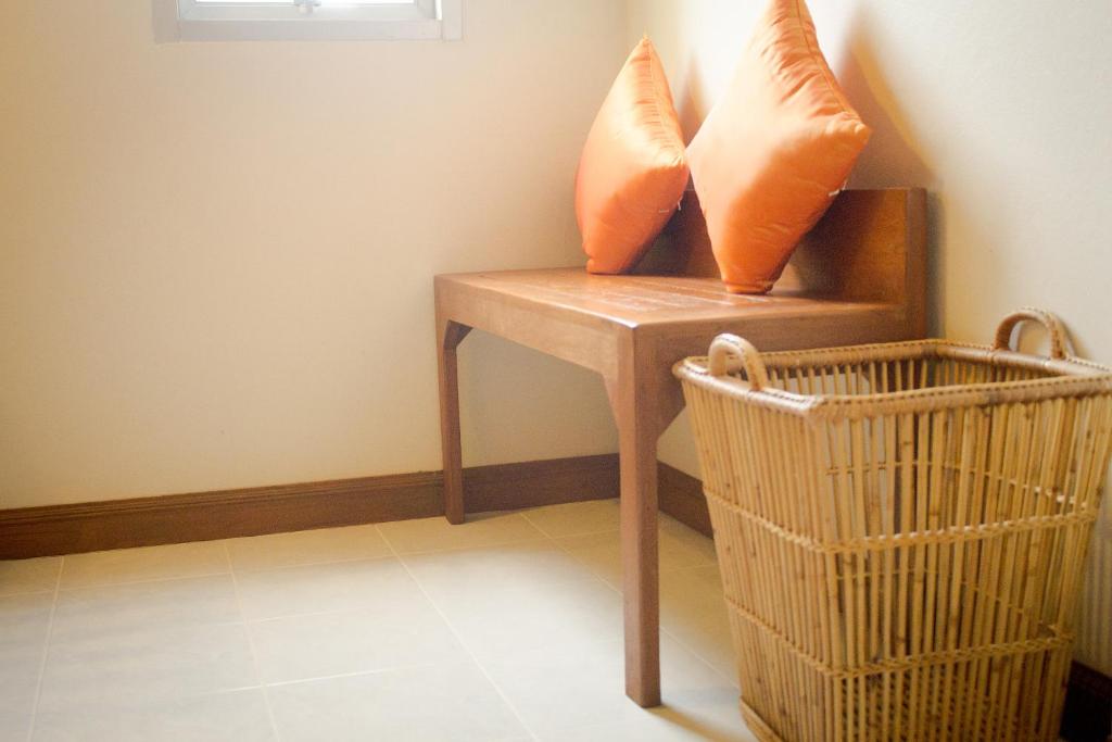 Hua Hin White Villa Hotel - SHA Certified - Resim 25