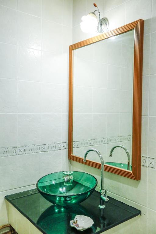 Hua Hin White Villa Hotel - SHA Certified - Resim 27