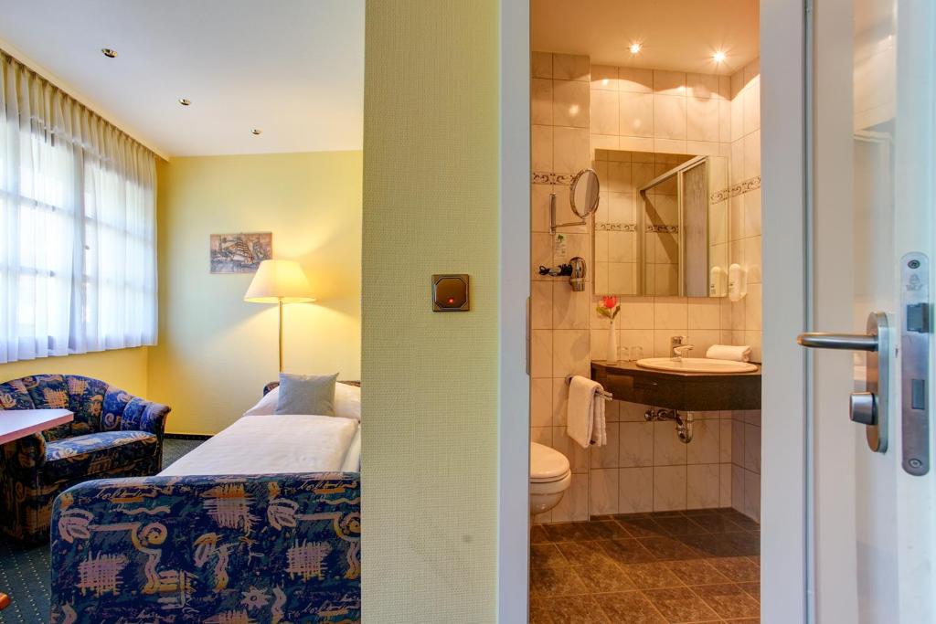 Hotel Elbinsel free parking - Resim 16