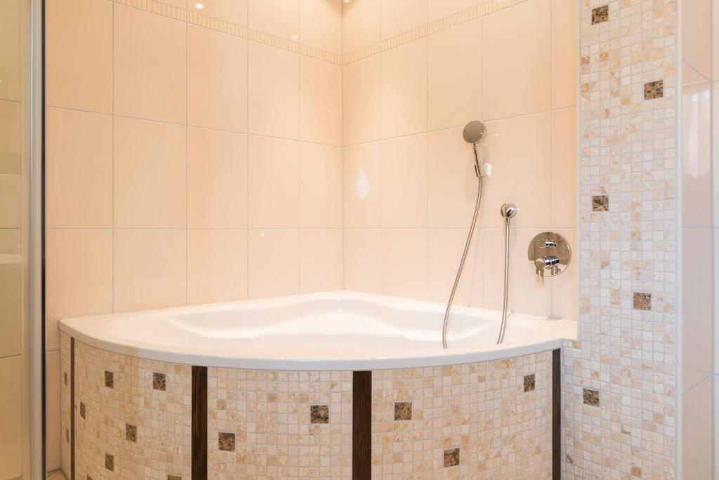 Koupelna v ubytování Central Boutique Hotel