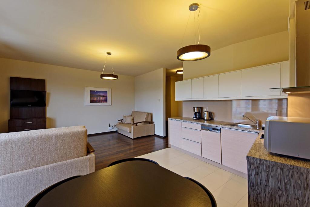Apartamenty Sun & Snow Foka - zielona okolica, blisko plaży, blisko portu, plac zabaw - Studio