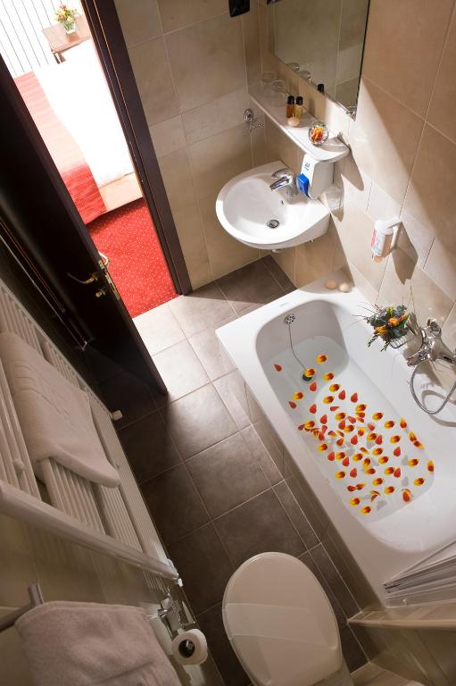 Koupelna v ubytování Hotel Continental