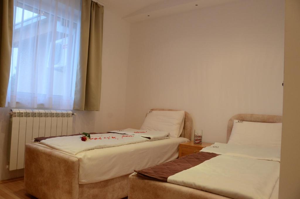 Hotel MK, Plavi restoran, Loznica - Tweelingzaal