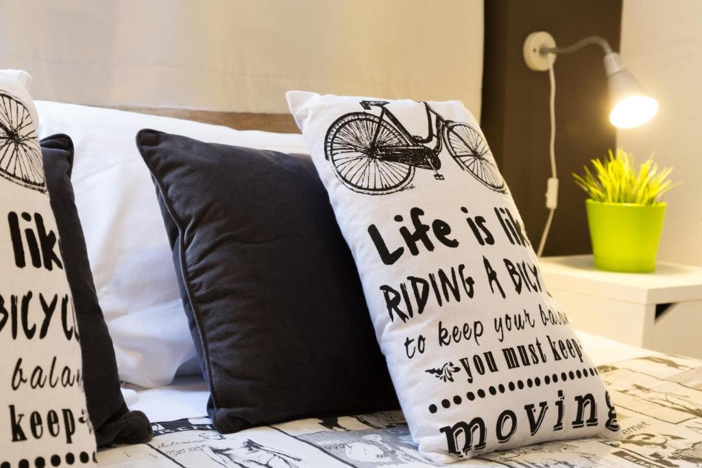 A bed or beds in a room at B&B Miro Centro Catania