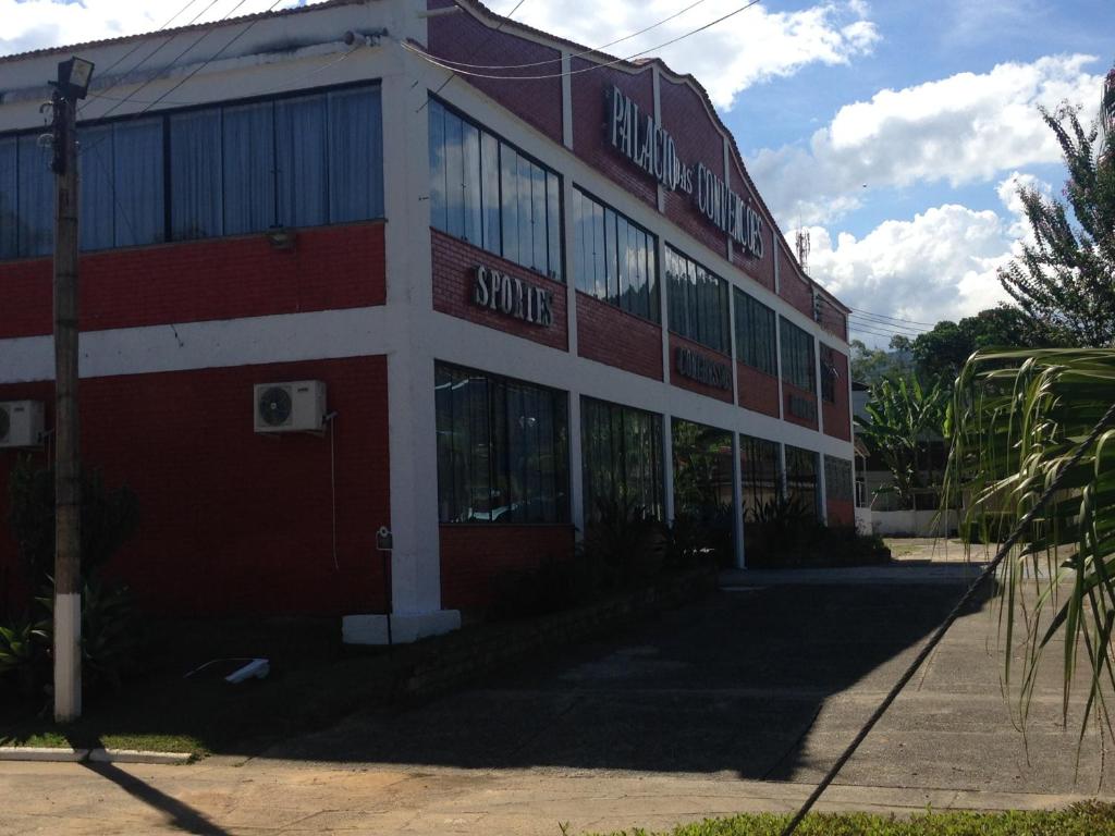  City Park Hotel