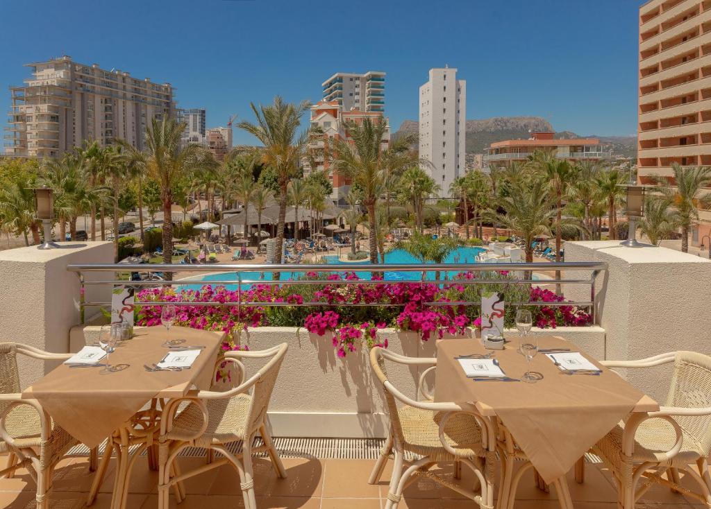 Bazén v ubytování Hotel RH Ifach nebo v jeho okolí