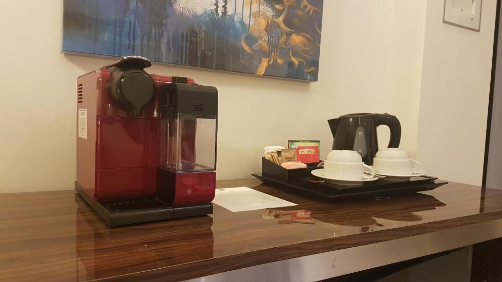 Set per la preparazione di tè e caffè presso Tio Sea Resort