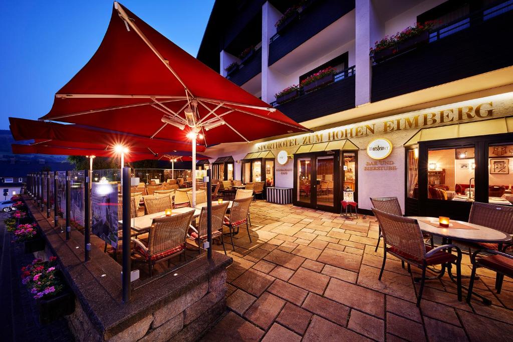 Restaurace v ubytování Sporthotel Zum Hohen Eimberg