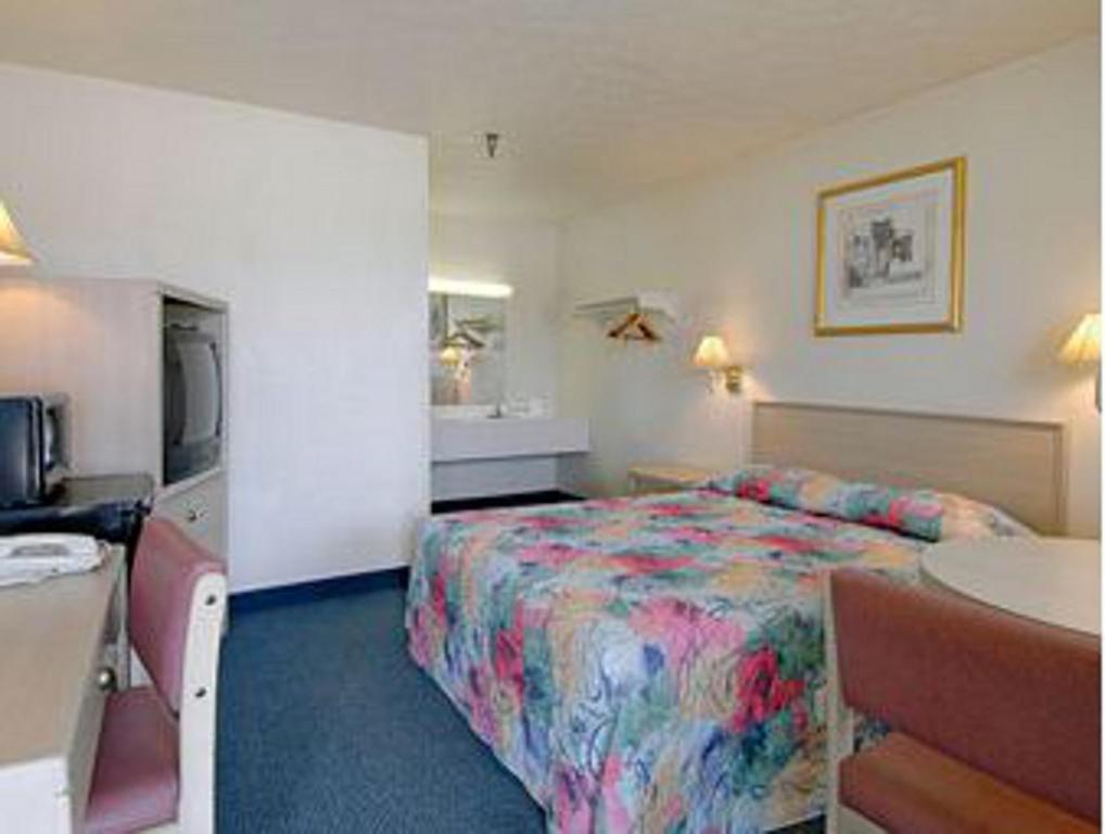 Travelodge by Wyndham Parkersburg - Suite King De Luxe