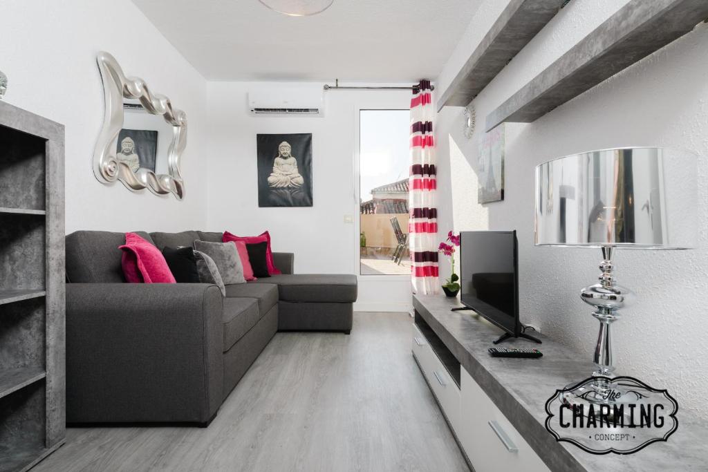 Argensola Center - 2-Bedroom Apartment with Terrace