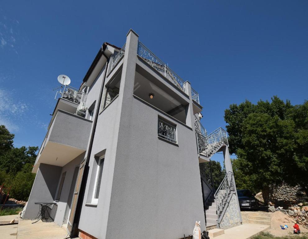 Budova, kde se apartmán nachází