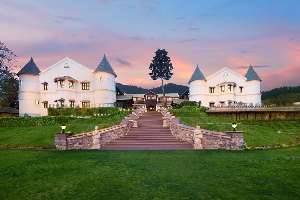 Puutarhaa majoituspaikan Welcomhotel by ITC Hotels, The Savoy, Mussoorie ulkopuolella