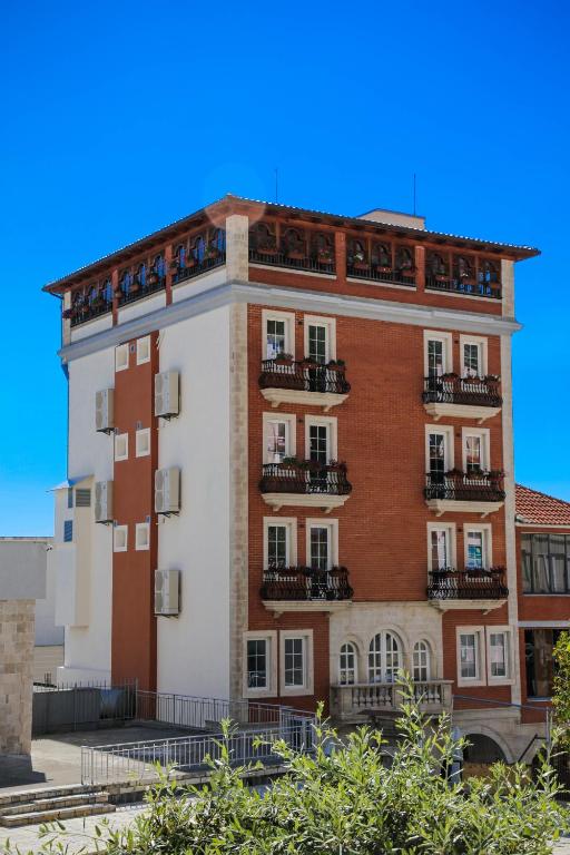 Edifici on està situat l'hotel