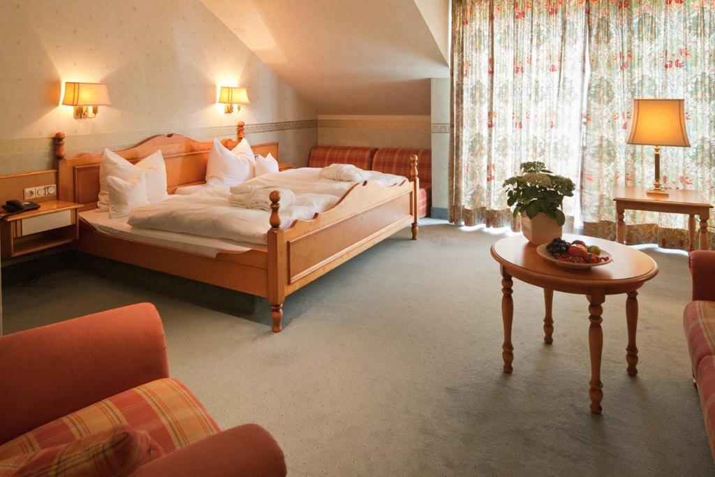 Postel nebo postele na pokoji v ubytování Göbels Landhotel