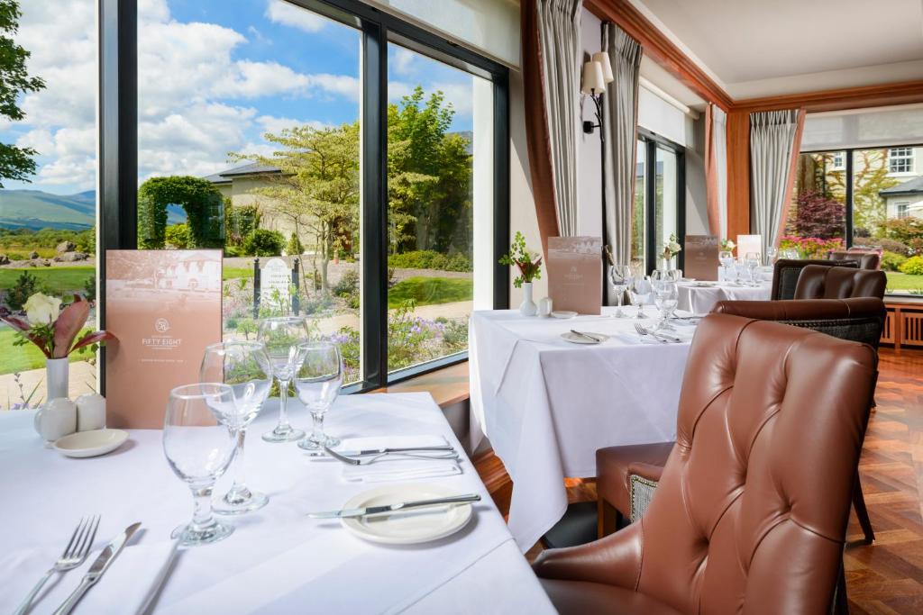 Nespecifikovaný výhled na hory nebo výhled na hory při pohledu z hotelu