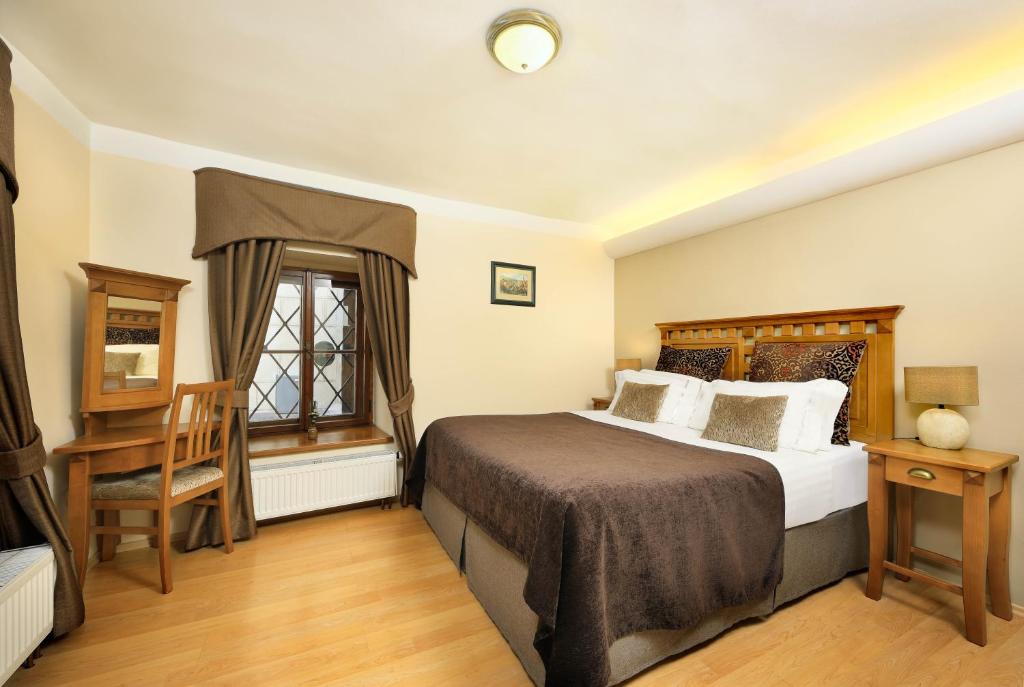 Castle View Apartments - 17