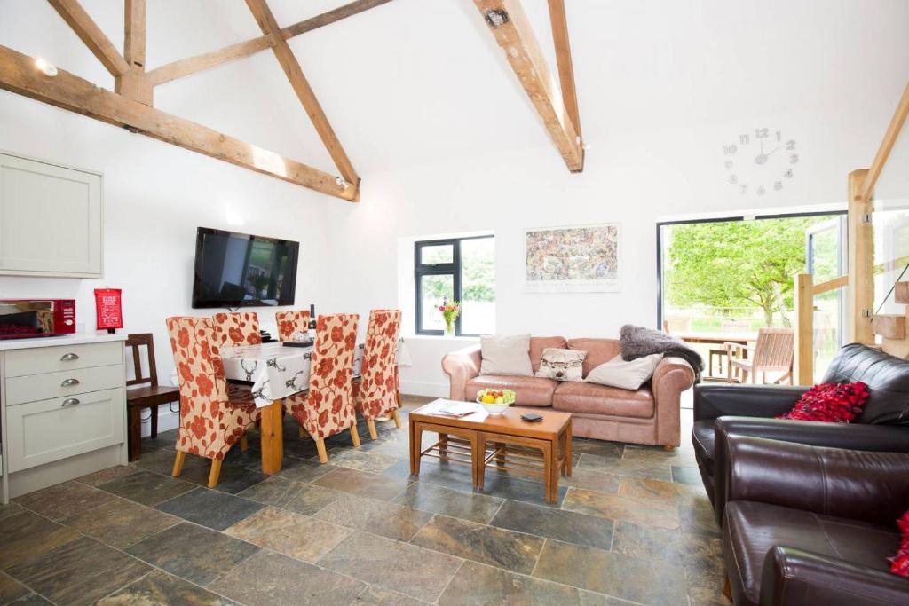 South cottage · Rural gem in the heart of the Sussex countryside, Twineham (updated prices 2024)