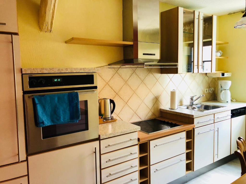 Kuchyň nebo kuchyňský kout v ubytování Alter Ackerbuergerhof