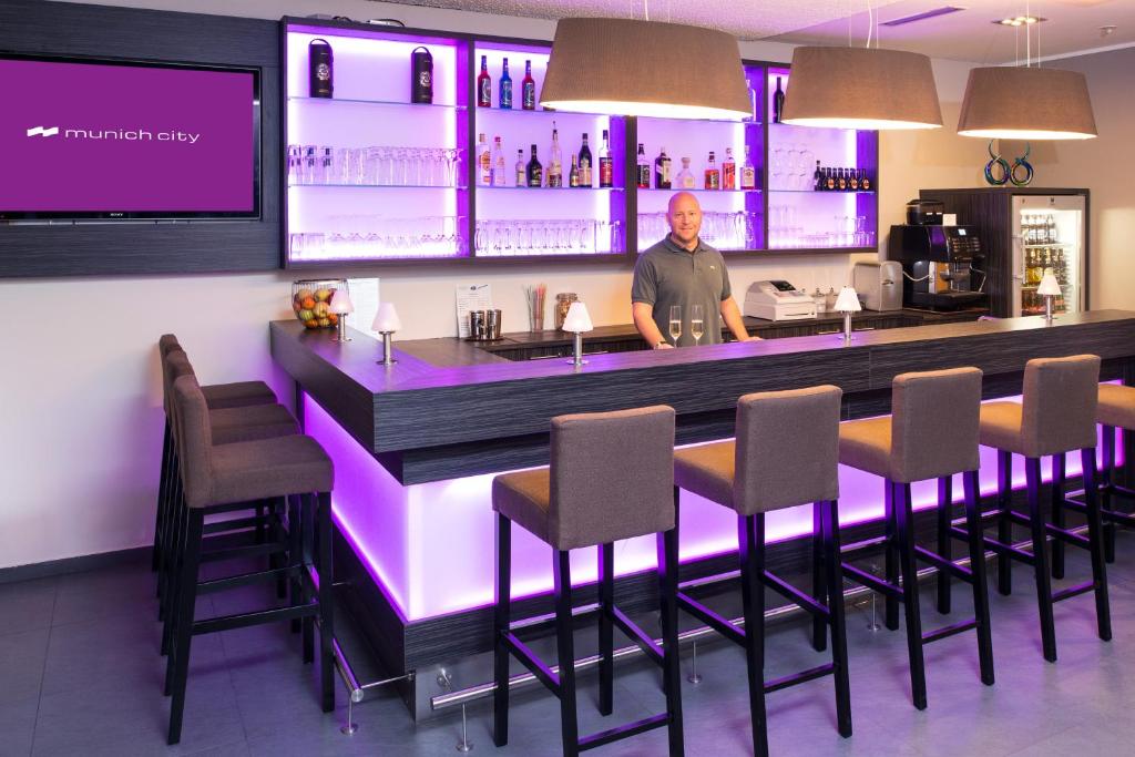 Lounge nebo bar v ubytování Hotel Munich City