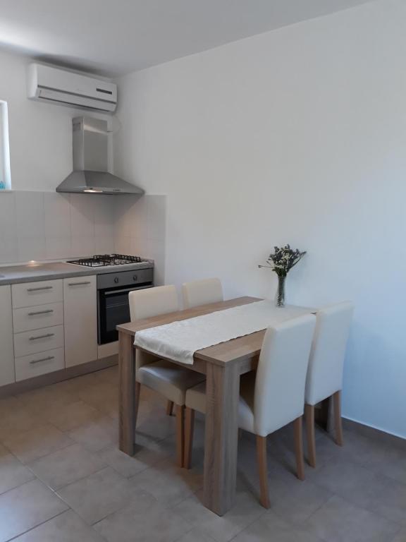 Apartments Jeličić - Two-Bedroom Apartment