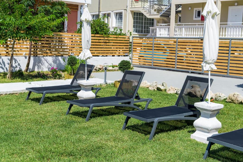 Vonkajšia záhrada v ubytovaní Rooms 48 by Zante Plaza